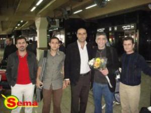 جوان حاجو اثناء استقباله جوان حاجو اثناء استقباله