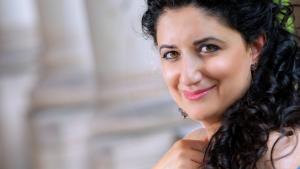 Pervîn Chakar - Soprano Pervîn Chakar - Soprano