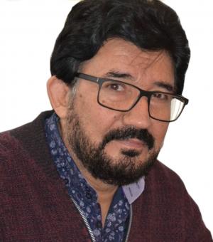 ألدكتور : آزاد أحمد علي ألدكتور : آزاد أحمد علي